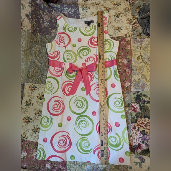 Jessica Howard Sleeveless Dress Green and Pink Swirls with ribbon belt - Picture 3 of 8